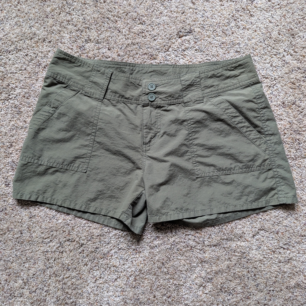 Alpine Design Green Cargo Shorts Classic Fit